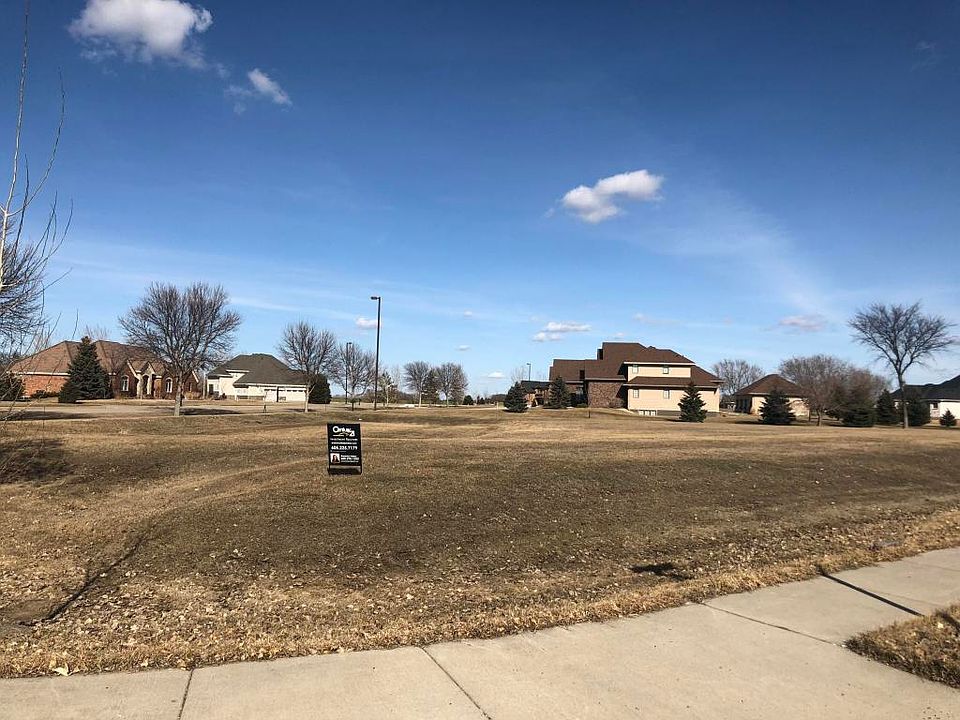 2nd image of 2610 Pheasant Run Blvd