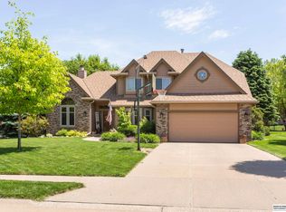 8912 N 56th Avenue Cir, Omaha, NE 68152