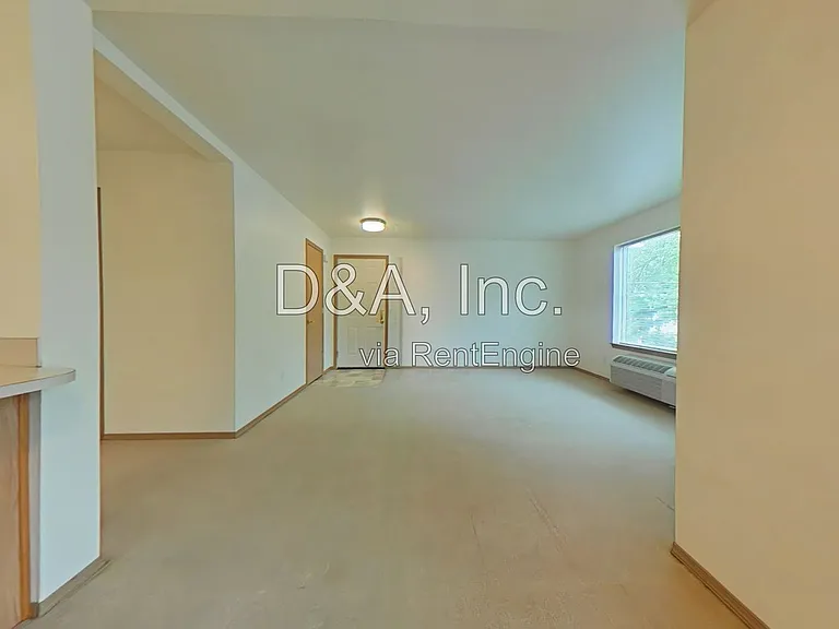 2960 NW Tyler Ave #302 — Photo 4
