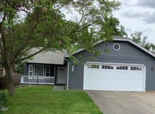 168 SE Independence Dr, Grants Pass, OR 97527