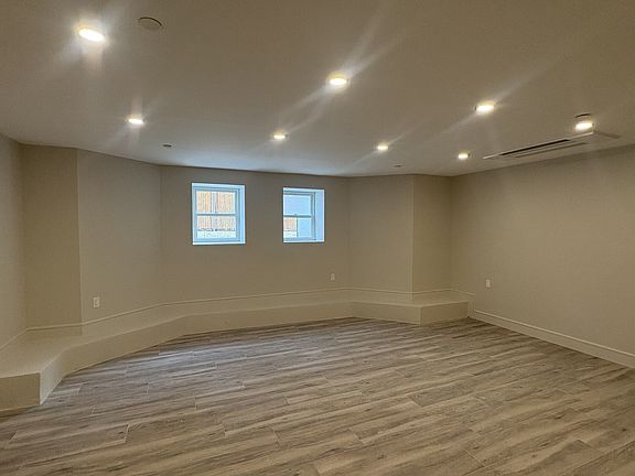 5th image of 512 Beach 130 St #Bb