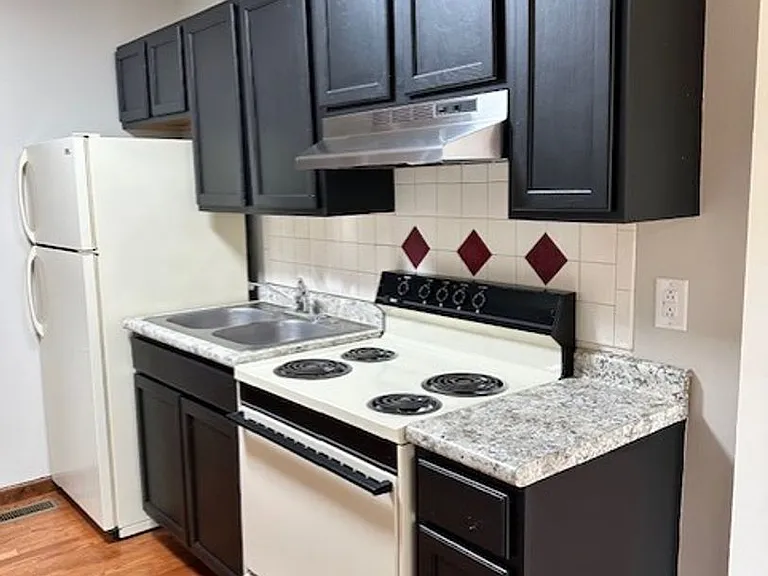 175 E Grande Ave — Photo 8