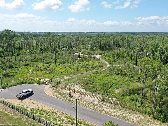 3rd image of 725 Moon Ranch Road