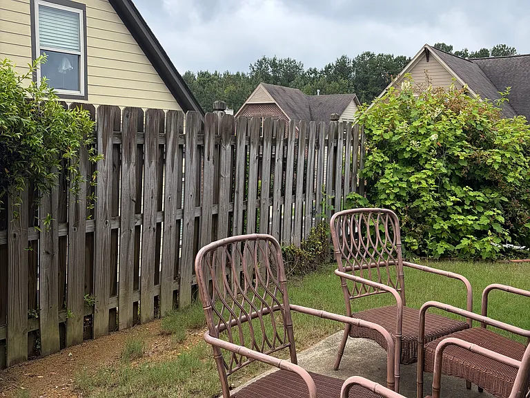1045 Crawford Ct — Photo 10