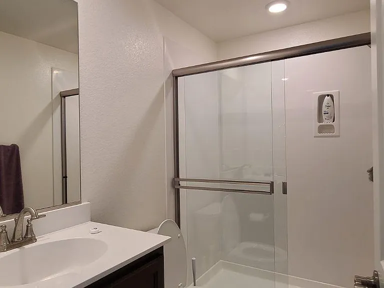 2402 Indigo Dr — Photo 6