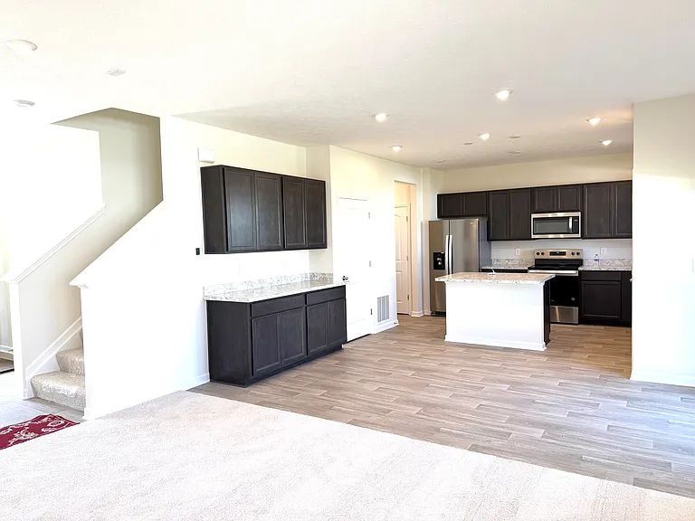 514 Penwell Dr — Photo 3