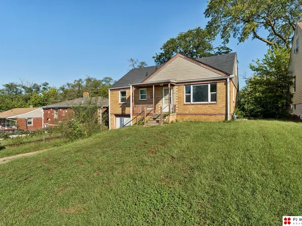 3616 Himebaugh Ave, Omaha, NE 68111