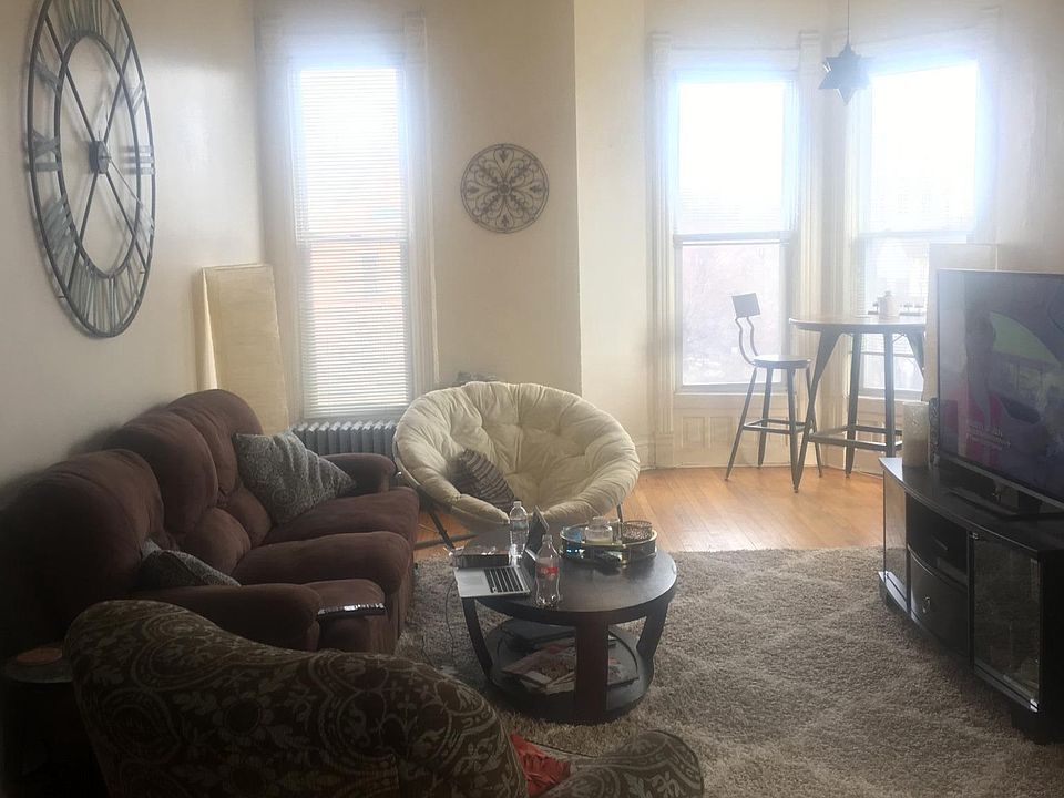 2nd image of 435 W North Ave APT 3