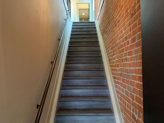 5th image of 2531 Curtis St APT 2