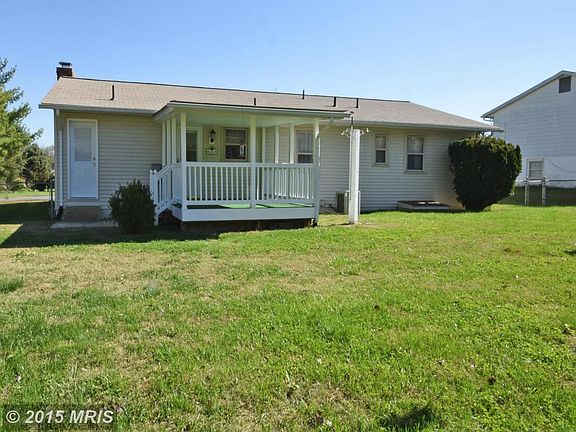3rd image of 15 Briarwood Dr