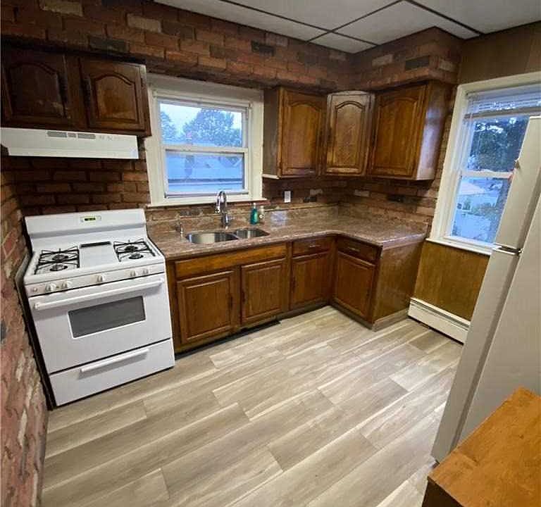 1st image of 153-12 122nd St