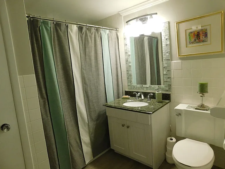 Blair House Apartments — Photo 7