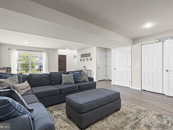 4th image of 520 Darlington Ave