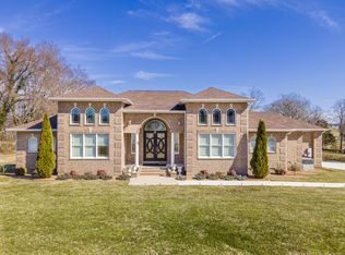 1240 Riddle Rd, Manchester, TN 37355