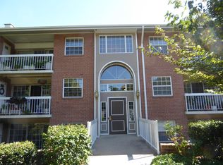 1923 Wilson Ln APT 303, Mc Lean, VA 22102