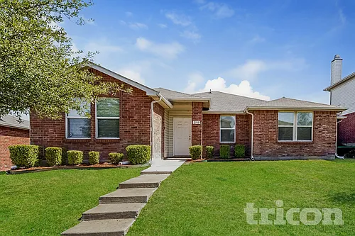 2749 Ingram Cir Photo 1