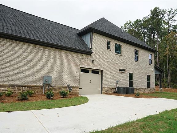4th image of 4131 Tuggle Rd