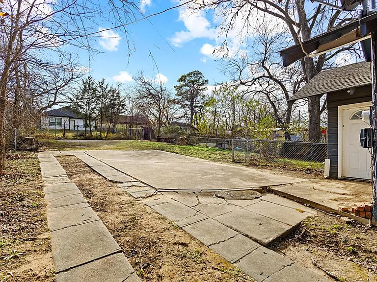1310 W Morton St — Photo 39