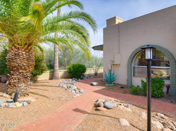 1451 W Calle Amadeo, Green Valley, AZ 85622