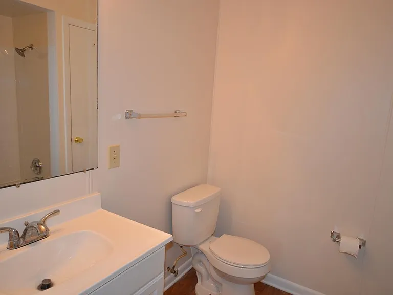 2699 Linwood Rd — Photo 22