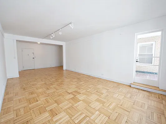 Rented by Rachel Realty | media 2