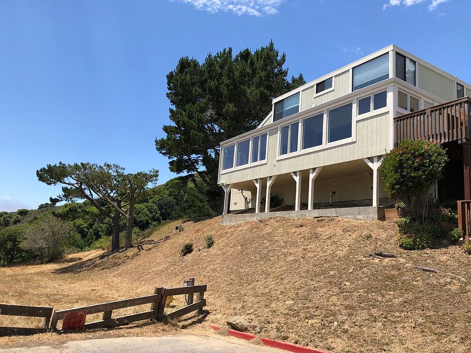 1st image of 320 Vista De Valle