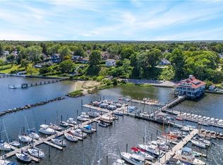 2 Kensington Rd, Cranston, RI 02905