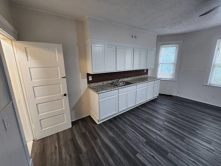 6701 Gertrude Ave — Photo 7
