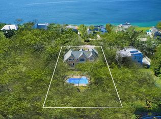 101 Runnymeade Dr, East Hampton, NY 11937