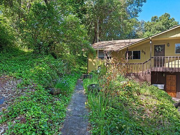 4th image of 2070 Pepperwood Court