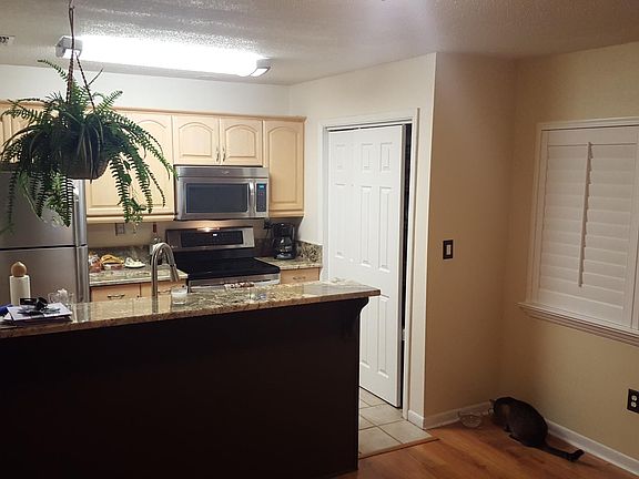 2nd image of 1820 Bough Ave Unit 1