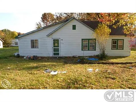 8724 Maltby Rd photo 1