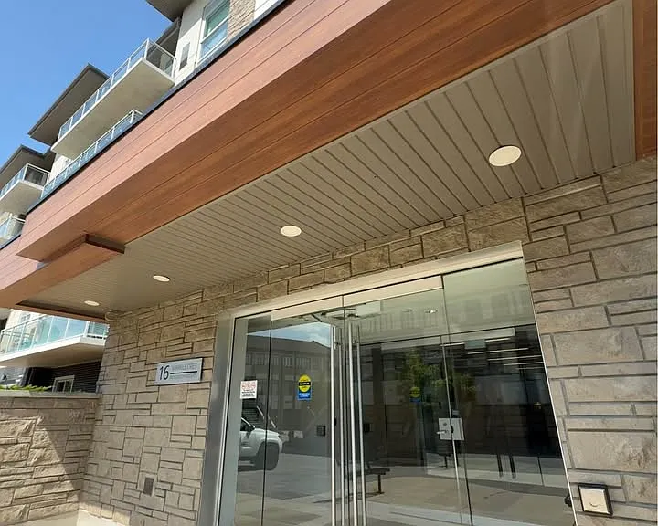 16 Markle Cres #108 — Photo 1