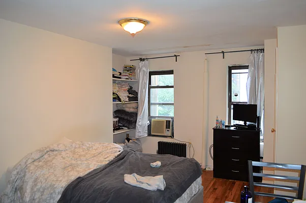 Rented by OvCo Realty | media 29