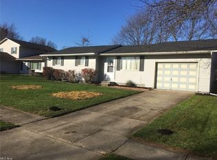 614 Carol Ln, Elyria, OH 44035