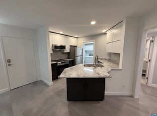 2108 Jefferson Park Ave APT B, Charlottesville, VA 22903