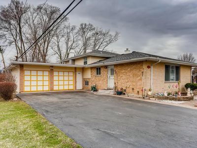 1114 W Hillside Dr, Bensenville, IL, 60106