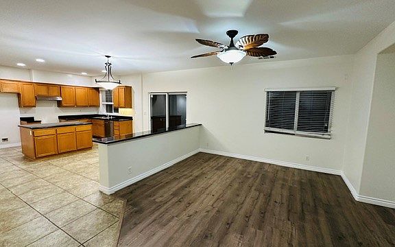 4th image of 1443 Orange Grove St