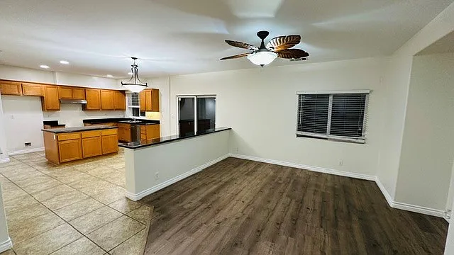 1443 Orange Grove St — Photo 4