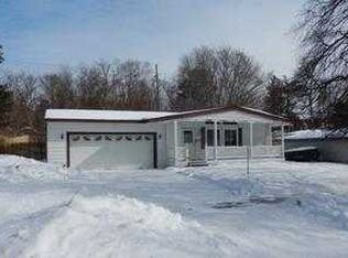 740 Manor Dr, Milford, MI