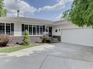9107 Chestnut Ln, Munster, IN 46321