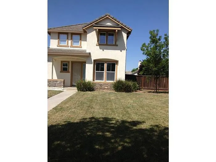 613 Jackson Ct photo 1