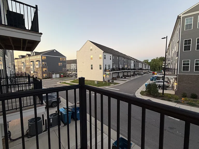 618 Market Grove Dr #100 — Photo 8