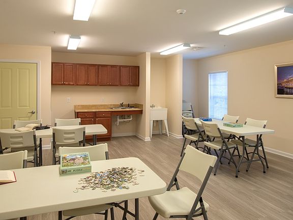 5th image of 500 Big Forrest Ct APT 304