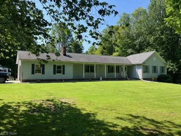 9956 High Country Dr, Chardon, OH 44024