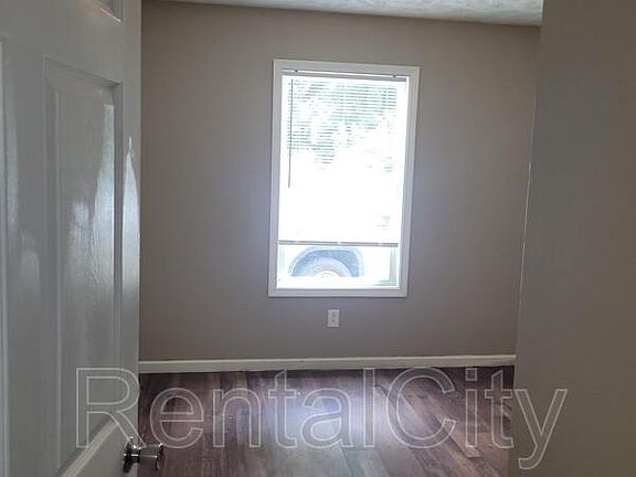 3rd image of 300 Fuller Ave