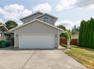 1820 Douglas St, Mount Vernon, WA 98273
