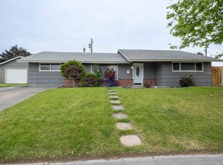 1318 W 3rd Ave, Kennewick, WA 99336
