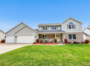 161 Shelley Ln, De Pere, WI 54115