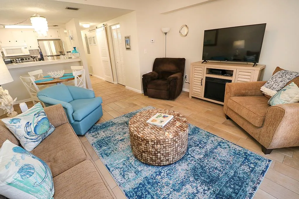 2 bed, 1240 sqft, $2,200 — Photo 4